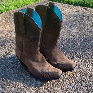 Corral cheetah boot